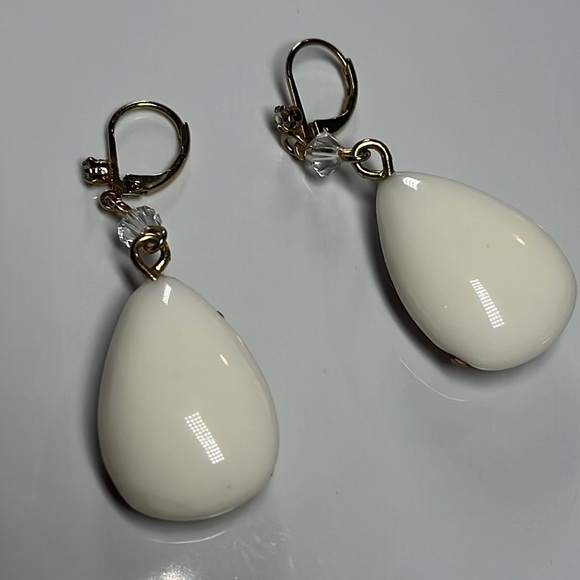 BROWN & CHAMPAGNE CRYSTAL BEADED DROP EARRINGS - Picture 3 of 5